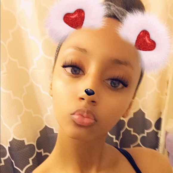 Meet your Posher, Mykia - Picture 1 of 1